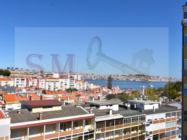 Apartamento T4 bem localizado !