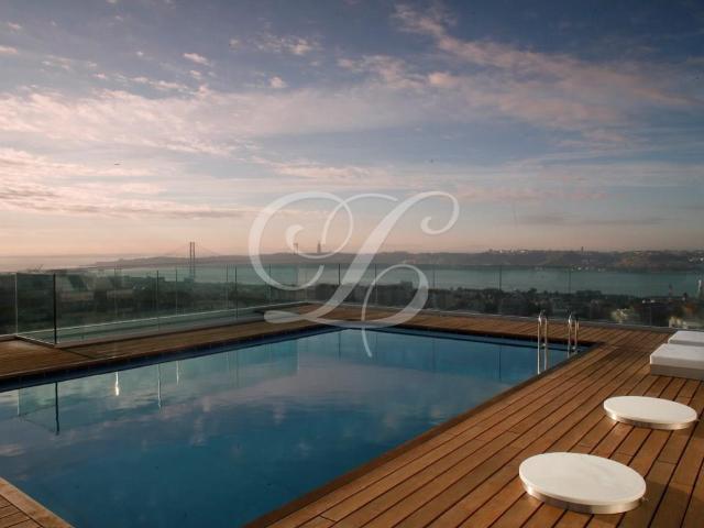 Apartamento T4 c/ Vista para o Rio Tejo | Empreendimento Sky. 239m² Belém