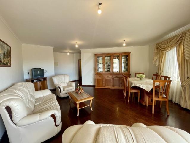 Apartamento T4 Câmara de Lobos