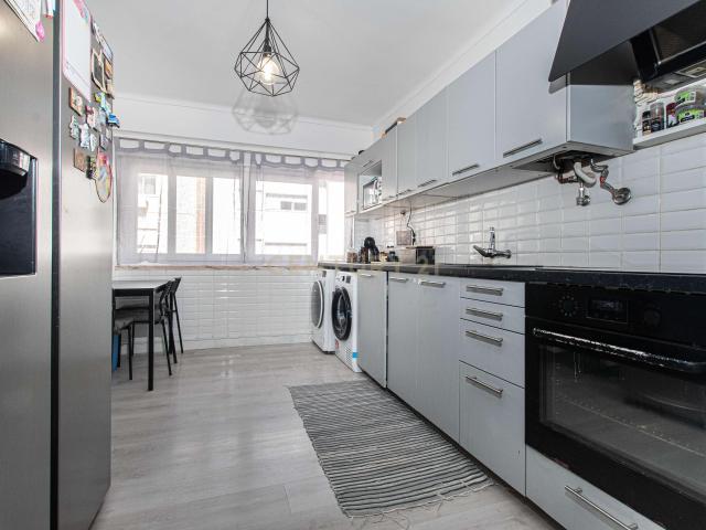 Apartamento T4, Carregado