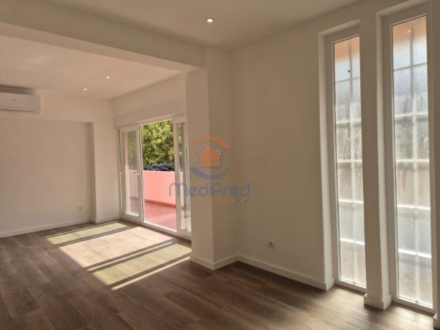 Apartamento T4 com 2 Suítes e Varanda | Olivais, Lisboa