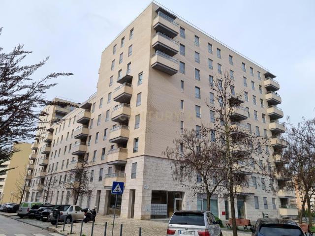 Apartamento T4 com 2 Suites Quinta das Conchas, Alta de Lisboa