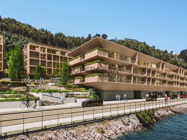 Apartamento T4 com área exterior no mais recente empreendimento junto ao Rio Douro
