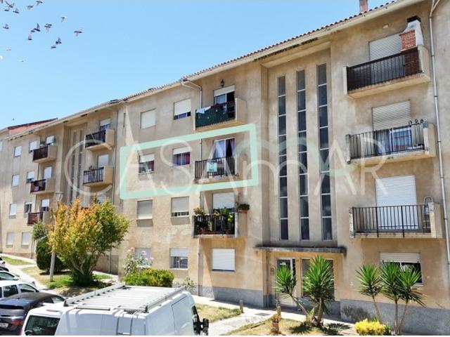 Apartamento T4 com excelentes áreas