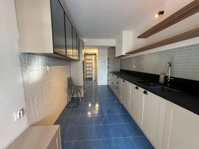 Apartamento T4 com Jardim em Lisboa
