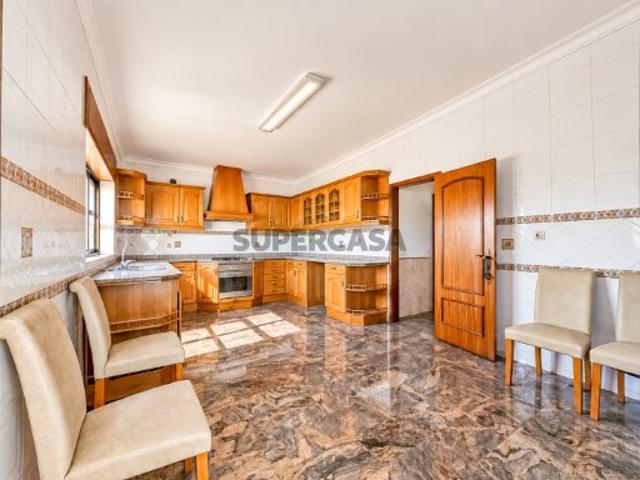 Apartamento T4 com Terraço em Gaio Rosário Moita
