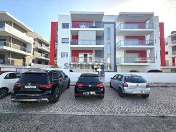 Apartamento T4 com terraço Encosta do Sol