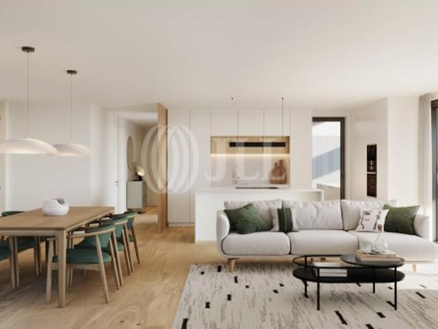 Apartamento T4, com varanda, no Bloomia, Belas, Sintra