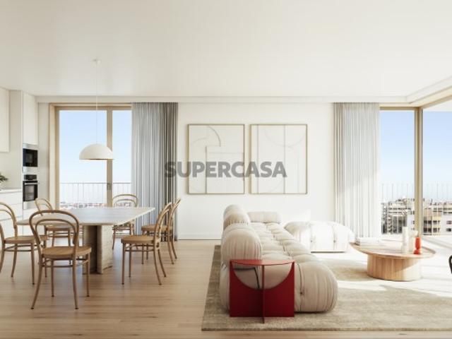 Apartamento T4 com varanda no novo empreendimento no campo Grande
