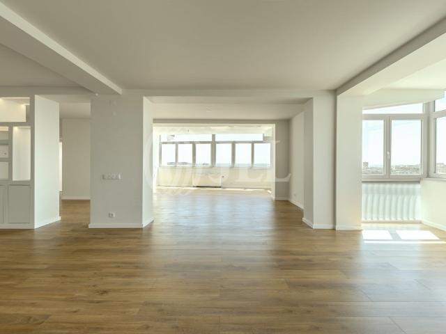 Apartamento T4 com vista de rio, no Restelo, em Lisboa 0m² Belém