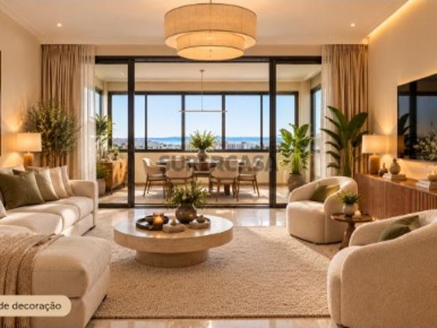 Apartamento T4 com Vista Mar na Quinta das Palmeiras, Oeiras