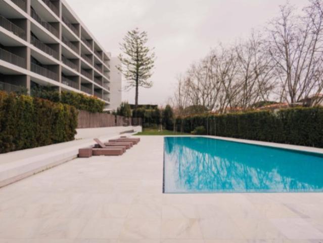 Apartamento T4 com vista mar no centro de Cascais
