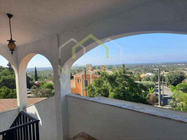 Apartamento T4 com Vista Mar em Almancil