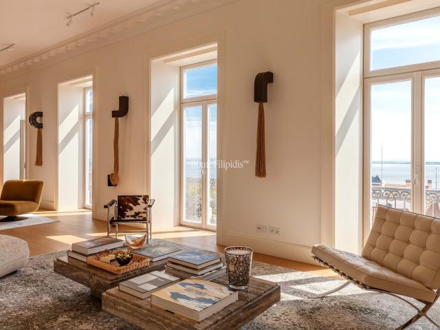 Apartamento T4 com vista para o rio