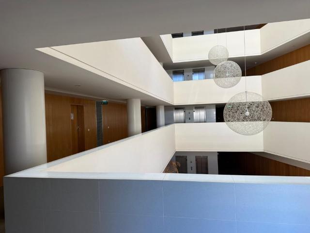Apartamento T4 Mobilado, com vista desafogada para o rio Douro, ao Arrábida, V.N.Gaia