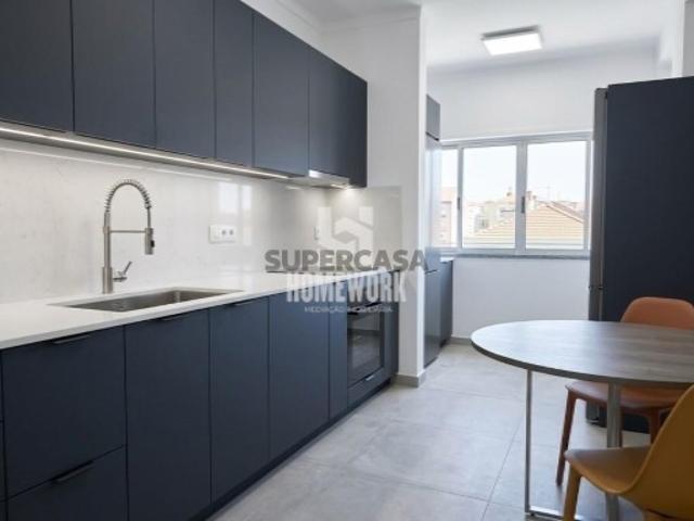Apartamento T4 com vista Rio Verderena