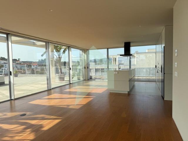 Apartamento T4 com vistas únicas em Barcelinhos, Barcelos