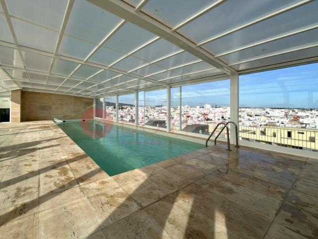 Apartamento T4 Contemporâneo com Piscina em Condomínio Exclusivo Olhão
