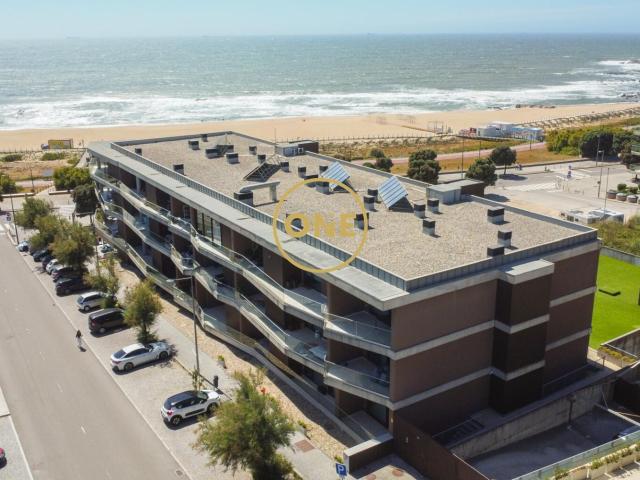 Apartamento T4 Condomínio Fechado I Canidelo I 738,000€