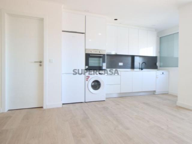 Apartamento T4 Damaia