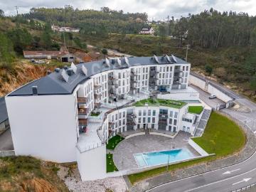 Apartamento T4 de arquitetura moderna junto da cidade, Pombal Leiria