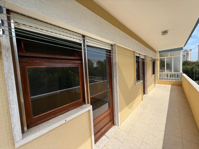 Apartamento T4 de Charme e Muito Luminoso no Coração dos Olivais