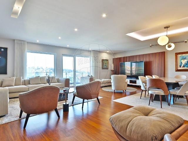 Apartamento T4 de luxo à venda em Oeiras e São Julião da Barra, Paço de Arcos e Caxias, Oeiras RE/MAX Portugal