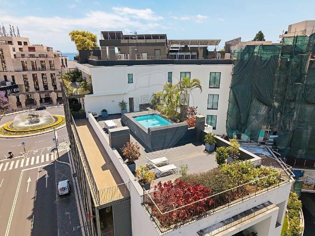 Apartamento T4 de luxo à venda em Sé, Funchal RE/MAX Portugal