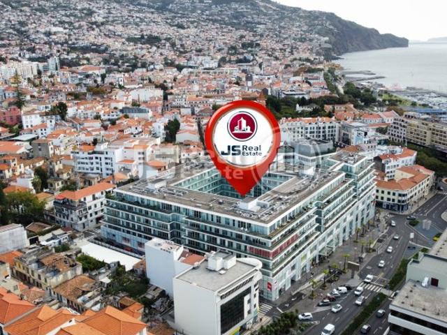 Apartamento T4 de Luxo à Venda no Funchal Centrum