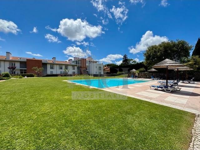 Apartamento T4 de Luxo em condominio privado na Quinta da Beloura!