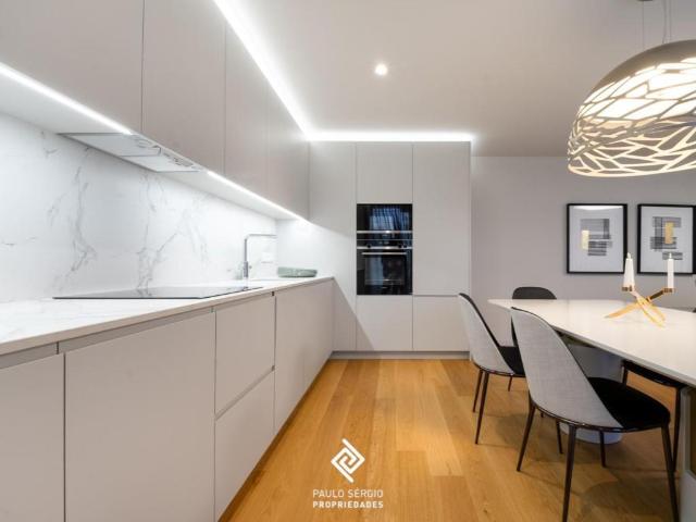 Apartamento T4 de Luxo em Vila Nova de Gaia 148m² São Pedro Da Afurada