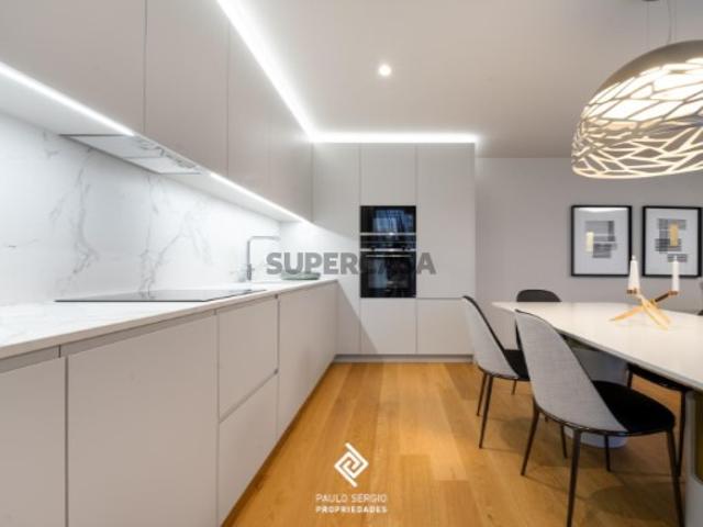 Apartamento T4 de Luxo em Vila Nova de Gaia