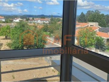 Apartamento T4 de luxo 0m² Mazedo e Cortes