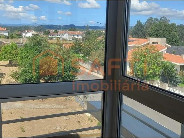 Apartamento T4 de luxo 0m² Mazedo e Cortes