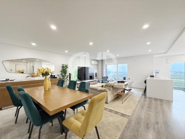 Apartamento T4 Duplex 3/ Suites com Vista Lisboa / Rio Tejo 270m² Montijo e Afonsoeiro