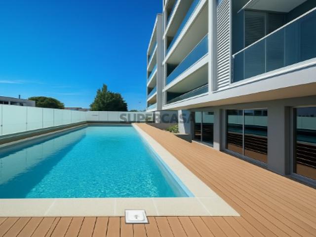Apartamento T4 + Duplex| 2 Suites|2 Terraços| Piscina | Ginásio | 2 Lugares de Garagem em BOX