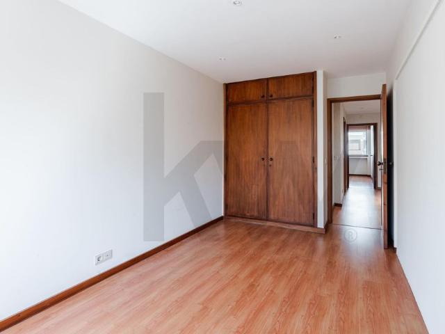 Apartamento T4 duplex com garagem no centro de Ovar, junto ao Largo Garrett