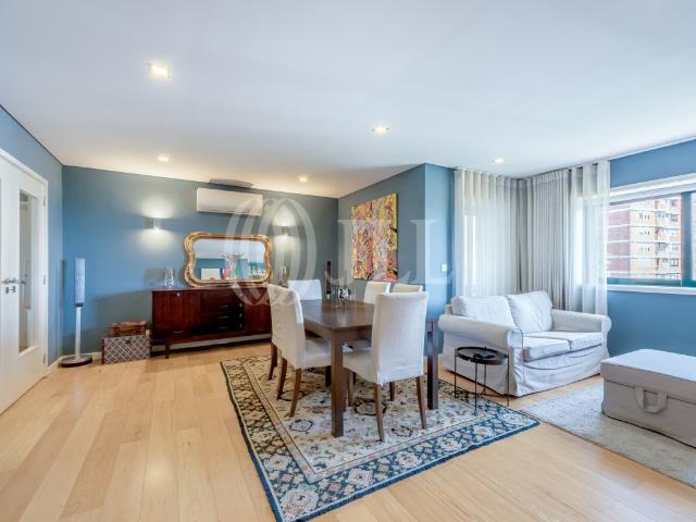 Apartamento T4 duplex com terraço e estacionamento, Porto 0m² Aldoar, Foz do Douro e Nevogilde