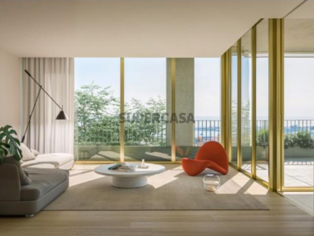 Apartamento T4 duplex com terraço no AZO LUZ VIVA, em Cascais