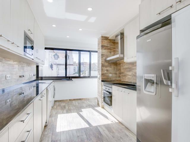 Apartamento T4 Duplex com Vista Mar no Centro Histórico de Cascais