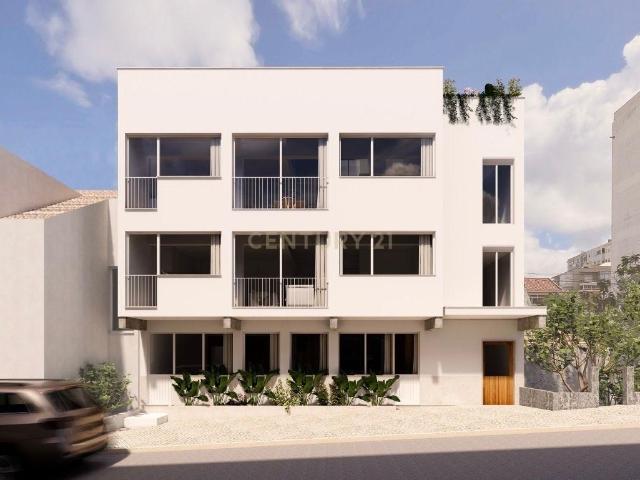 Apartamento T4 Duplex Almada