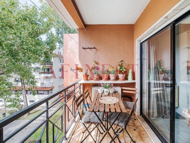 Apartamento T4 Duplex Em Carcavelos 83m² Carcavelos e Parede