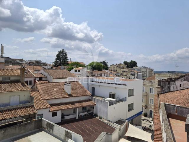 Apartamento T4 Duplex em Abrantes