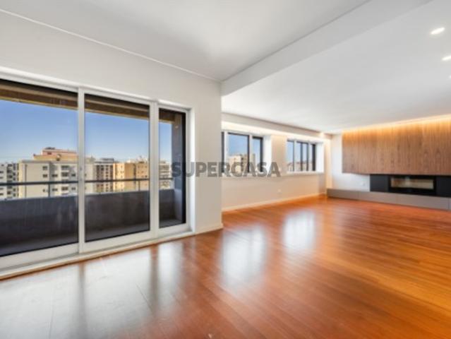 Apartamento T4 Duplex em São Victor, Braga Exclusividade, Espaço e Conforto