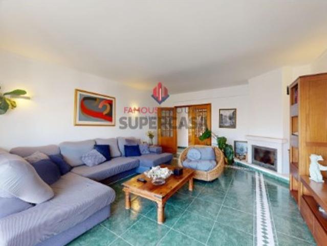 Apartamento T4 Duplex em Portimão