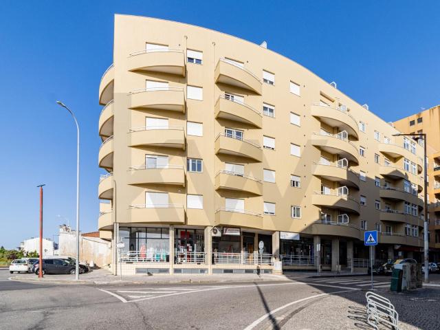 Apartamento T4 Duplex no Centro de Ovar – Espaço, Luz e Conforto