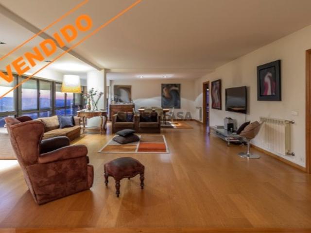 Apartamento T4 DUPLEX Venda em Santo António dos Olivais,Coimbra