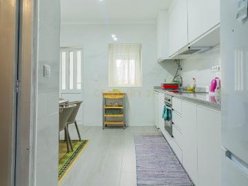 Apartamento T4 e T1 renovado em Bragança