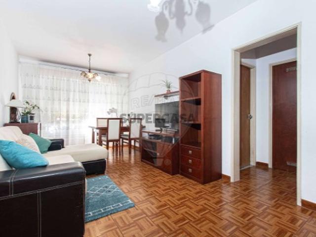Apartamento T4 em Vialonga