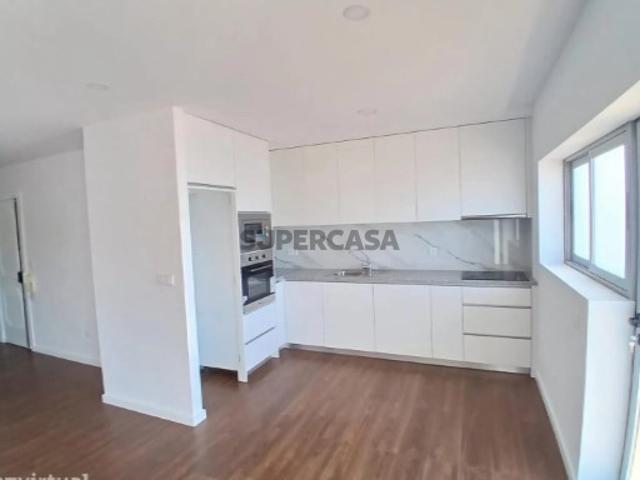 Apartamento T4 em Águas Santas